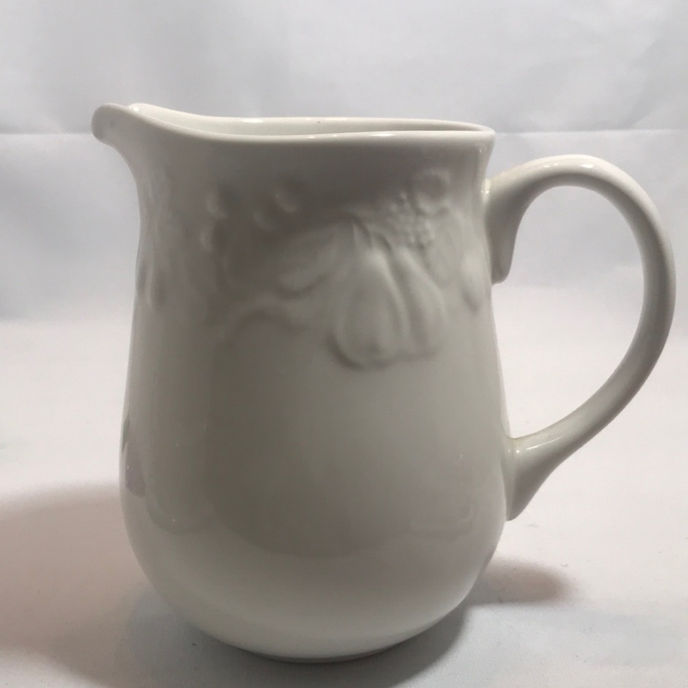 Gibson Pitcher
